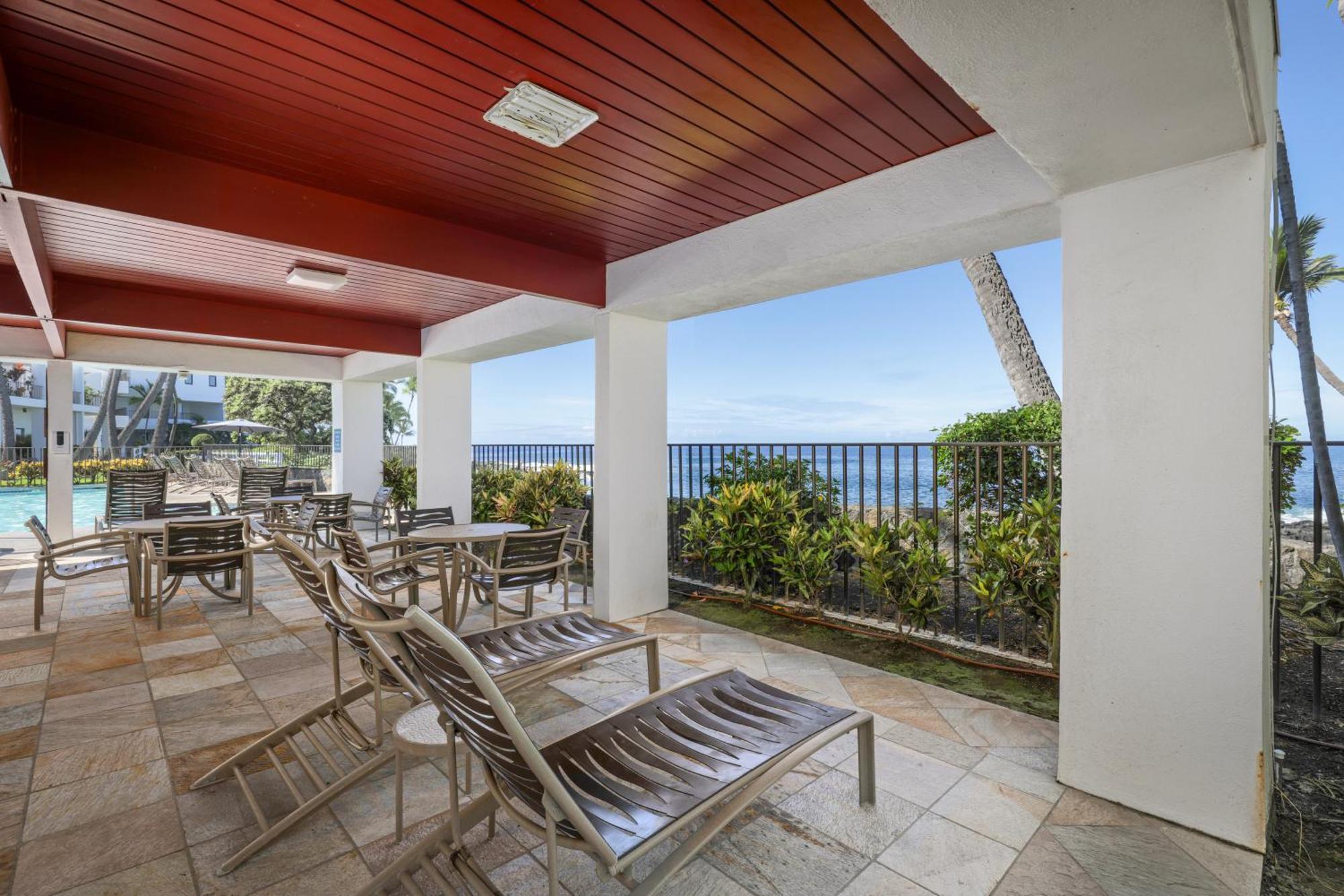 Royal Sea Cliff Kona By Outrigger